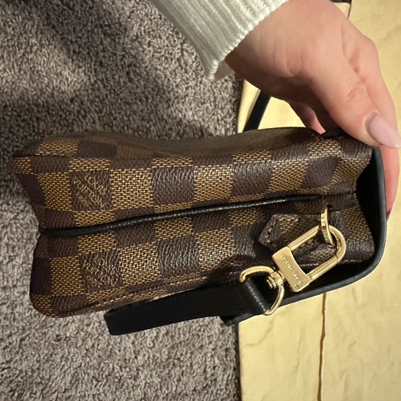 Louis Vuitton Damier Ebene Clapton Crossbody Bag - Picture 10 of 12